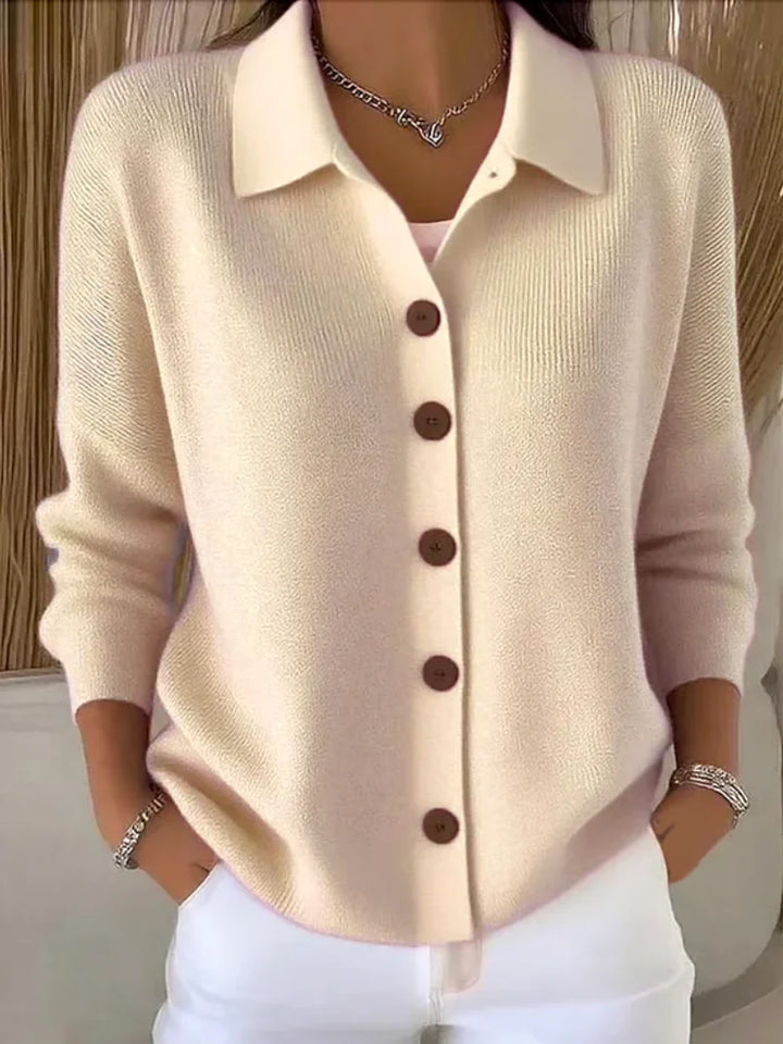 Mila - Knitted blouse with buttons