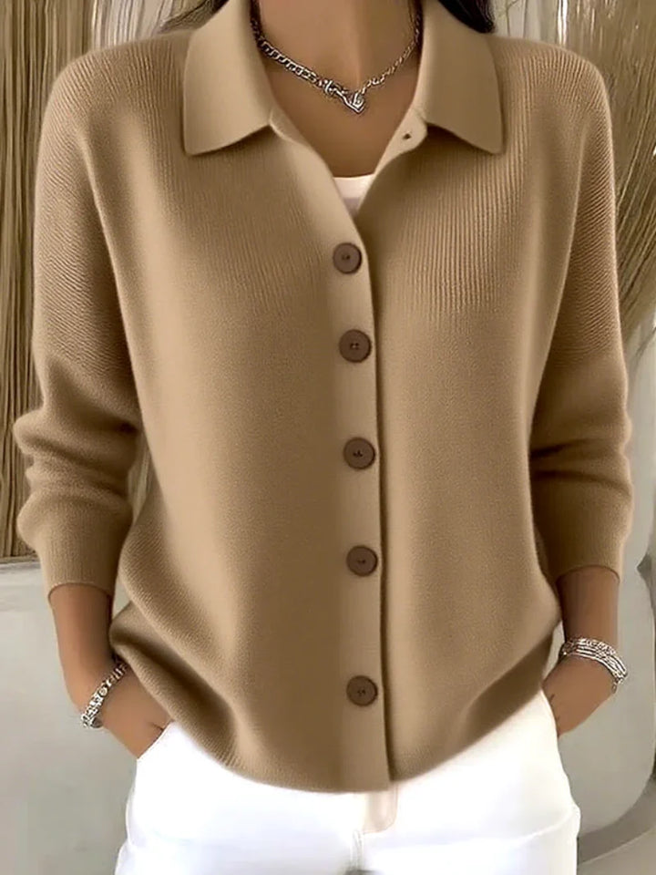 Mila - Knitted blouse with buttons