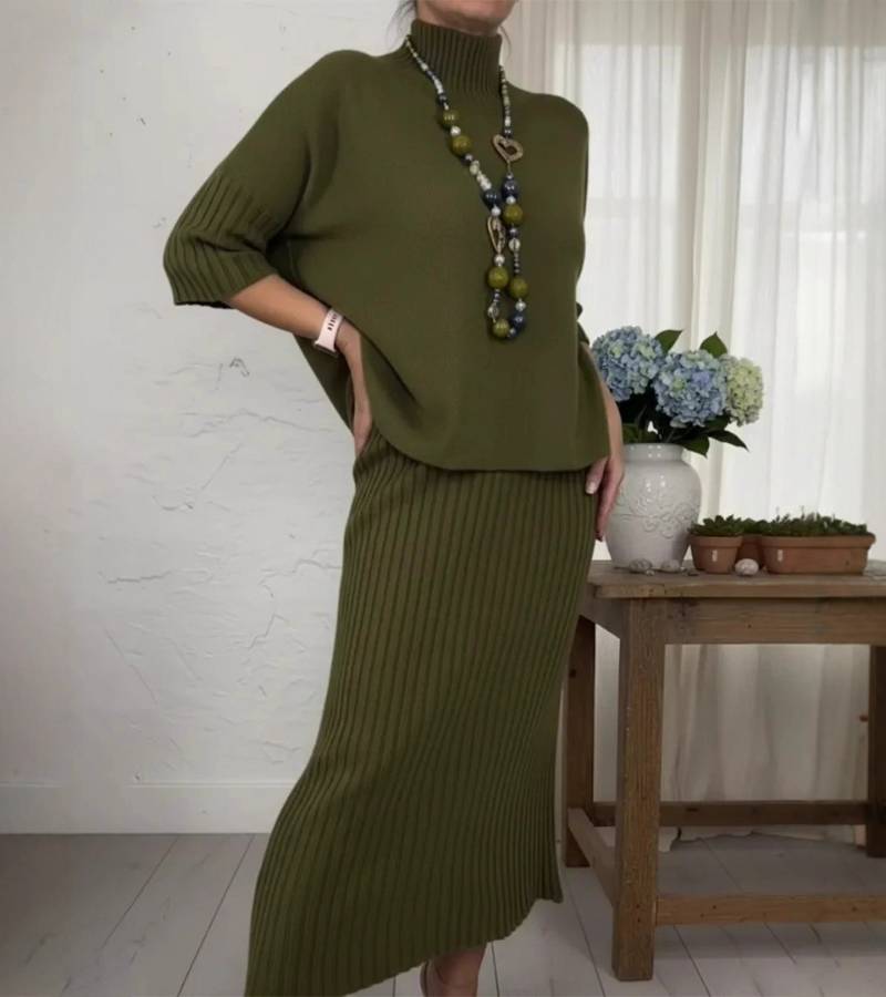 Debora | Knitted set with ribbed skirt