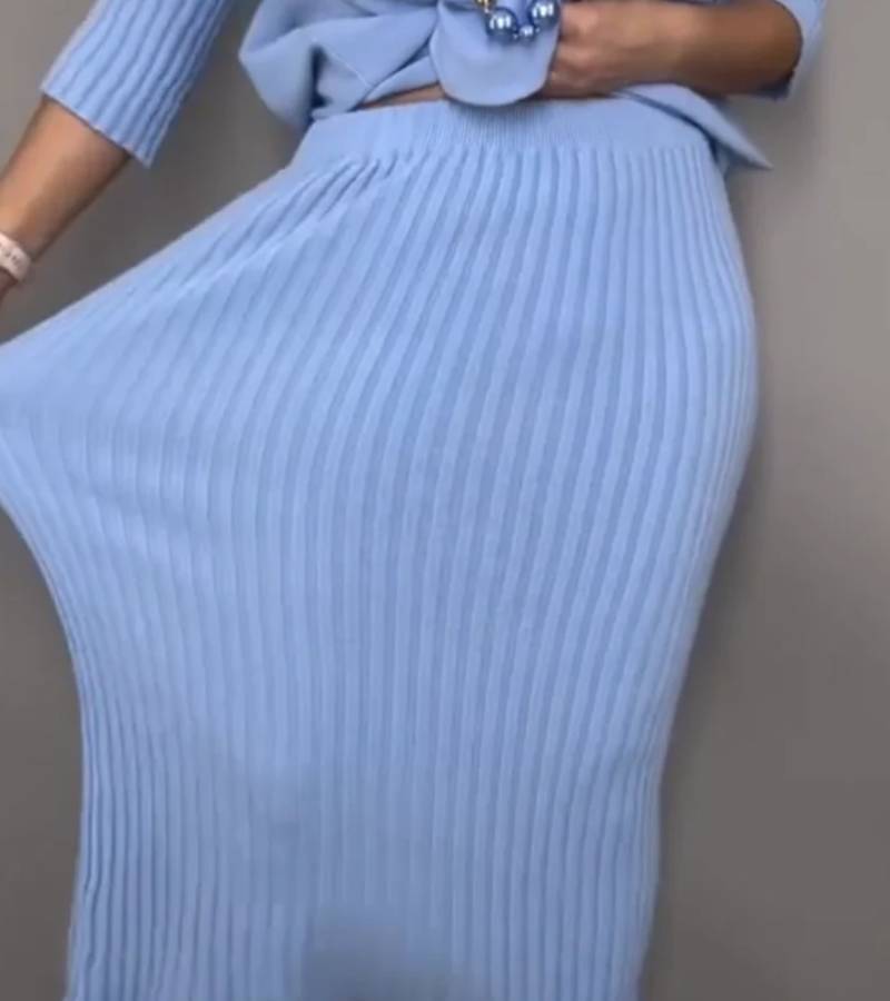 Debora | Knitted set with ribbed skirt