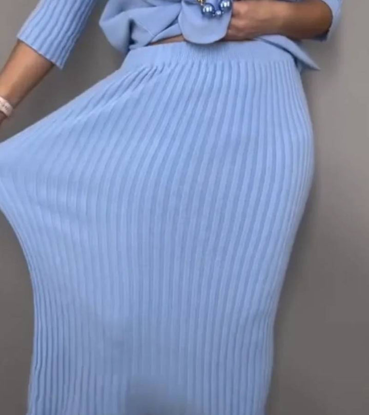 Debora | Knitted set with ribbed skirt