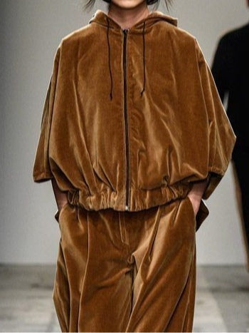 Velvet-look hoodie and pants set front view