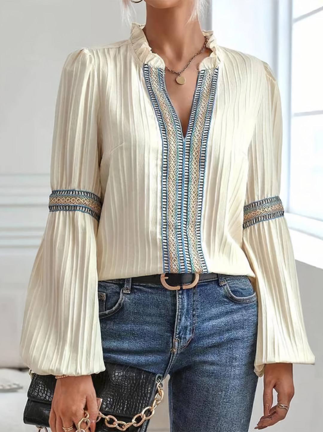 Margot – Elegant Lace Blouse