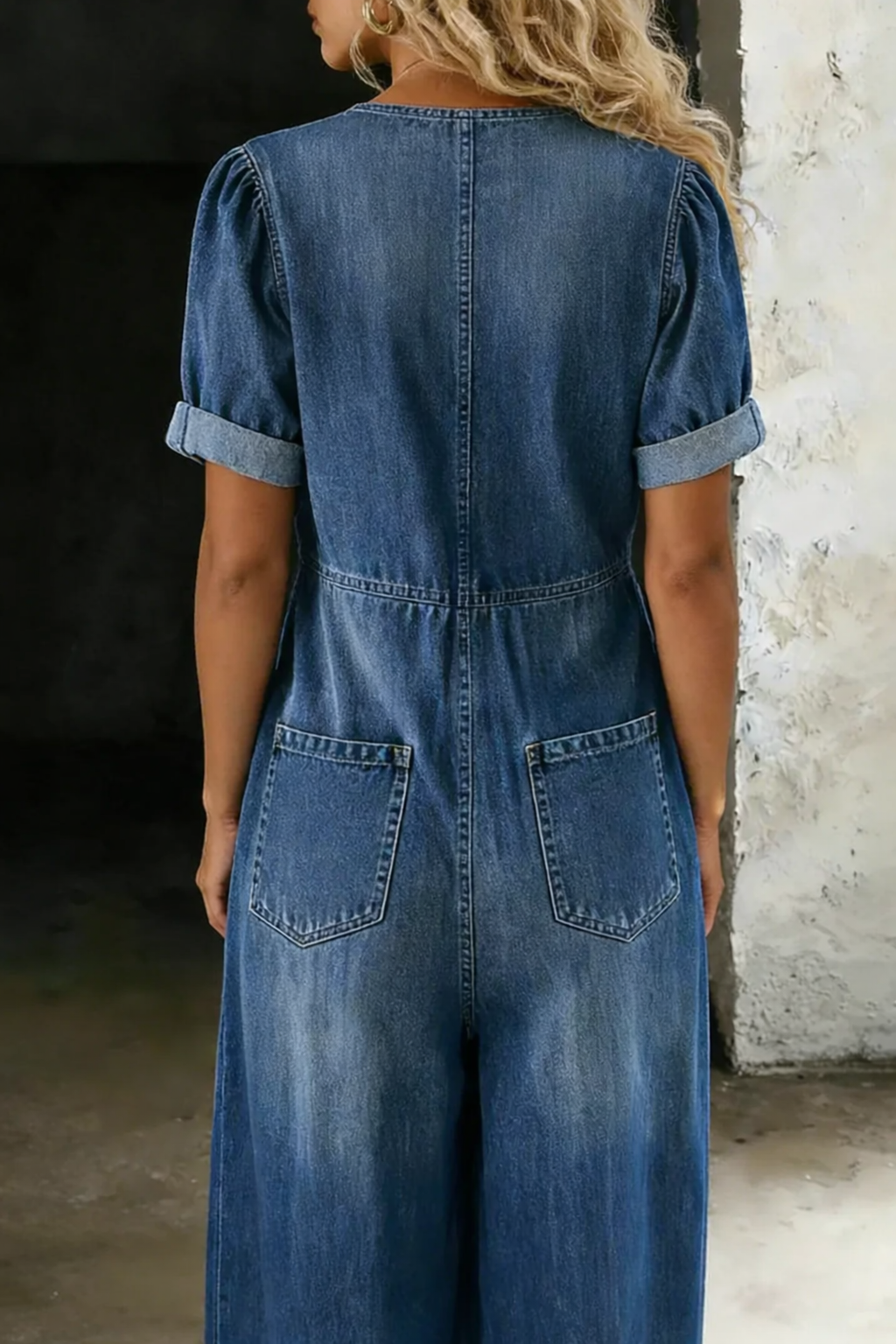 Maya – V-Neck Short-Sleeve Jumpsuit