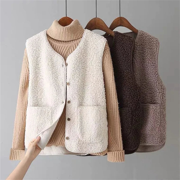 VEYLINIA | Classic Cardigan
