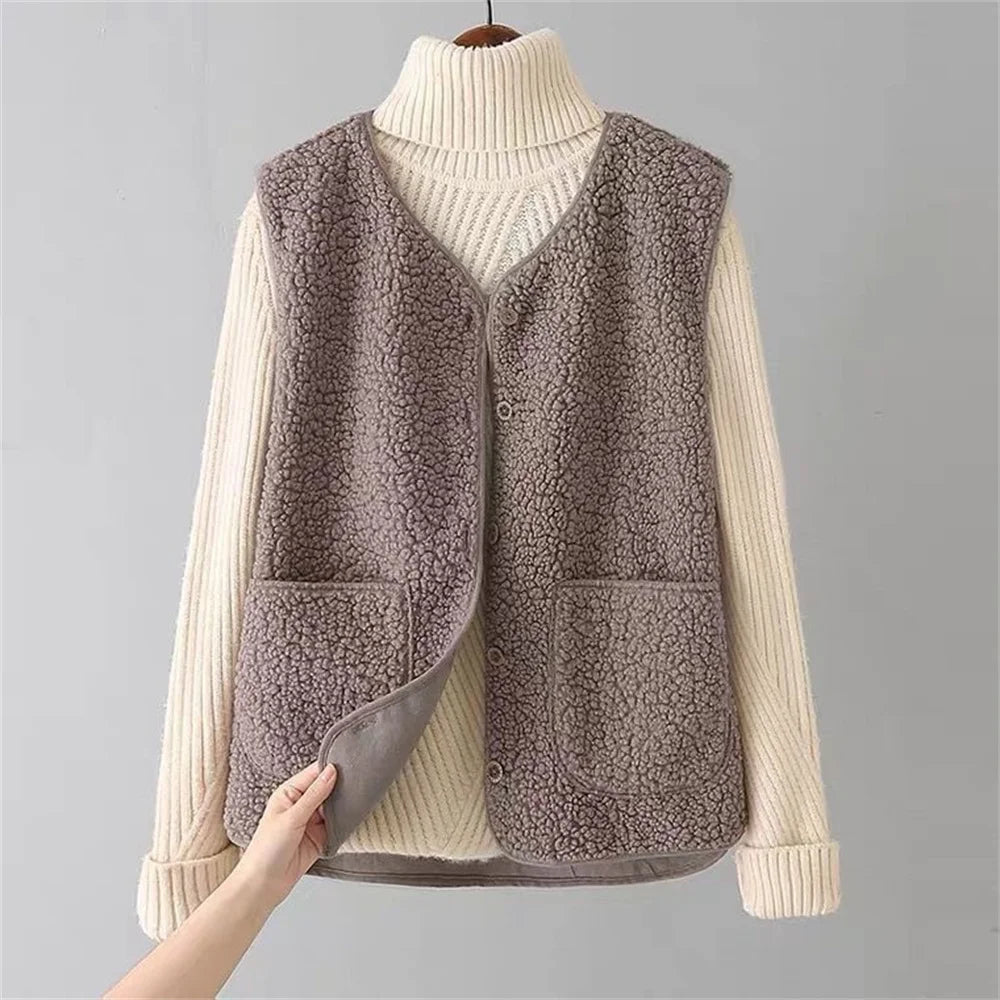 VEYLINIA | Classic Cardigan