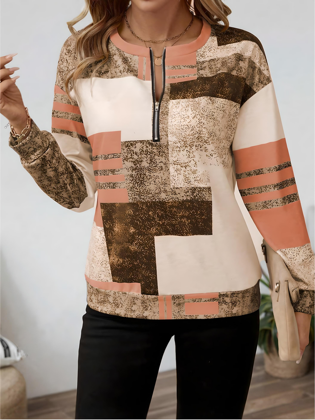 CHANDRIA – MODERN ZIP FRONT BLOUSE
