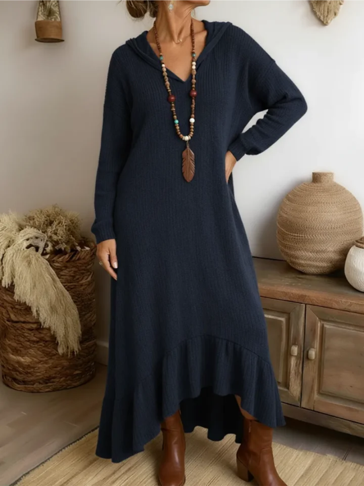 Emily – Knitted dress with hood