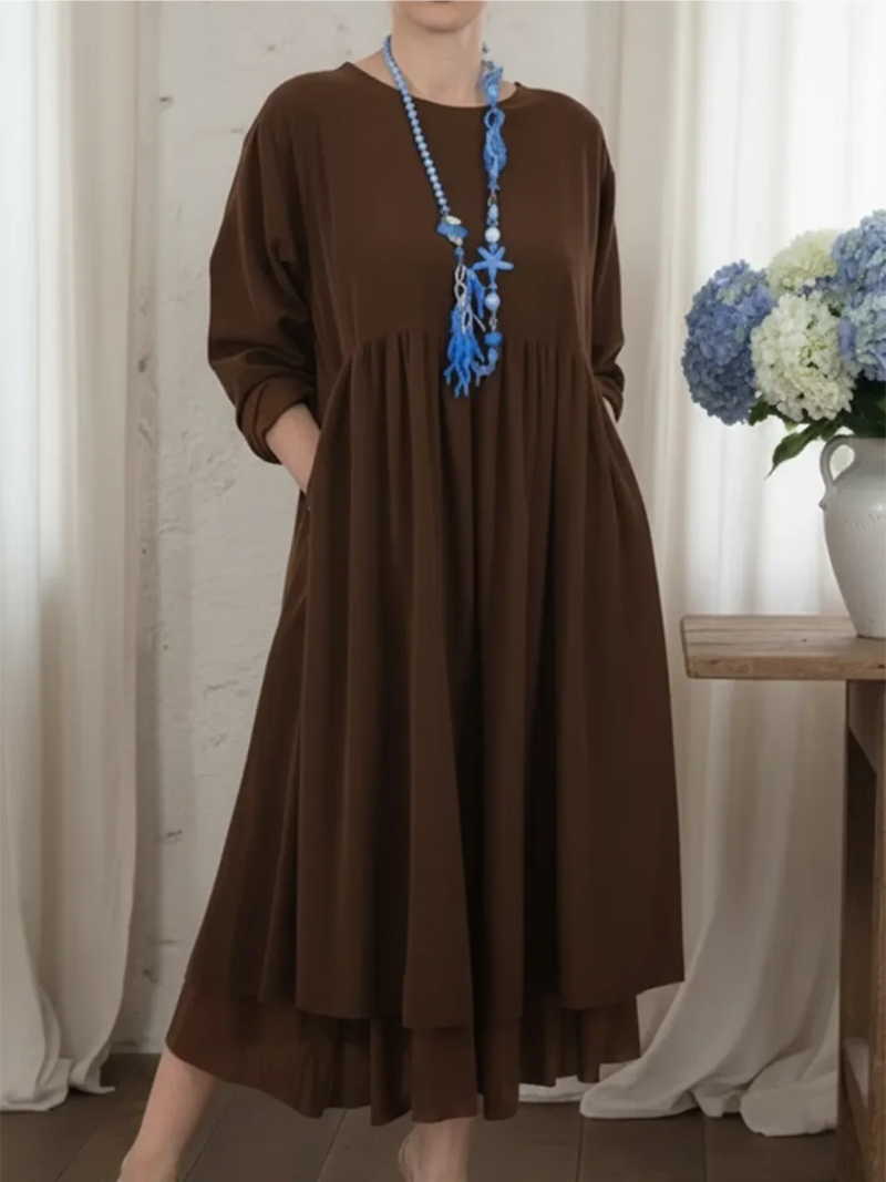 Noor – Dress with pleated detail