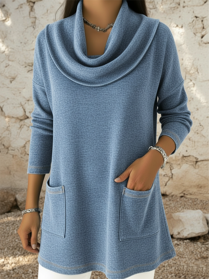 Sofie – Sweater with turtleneck and front pockets