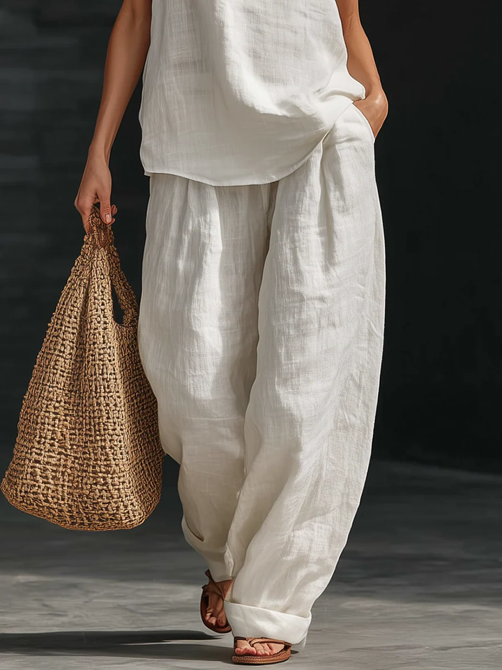 Zoë™ – Sleeveless V-Neck Top & Wide-Leg Pants Set