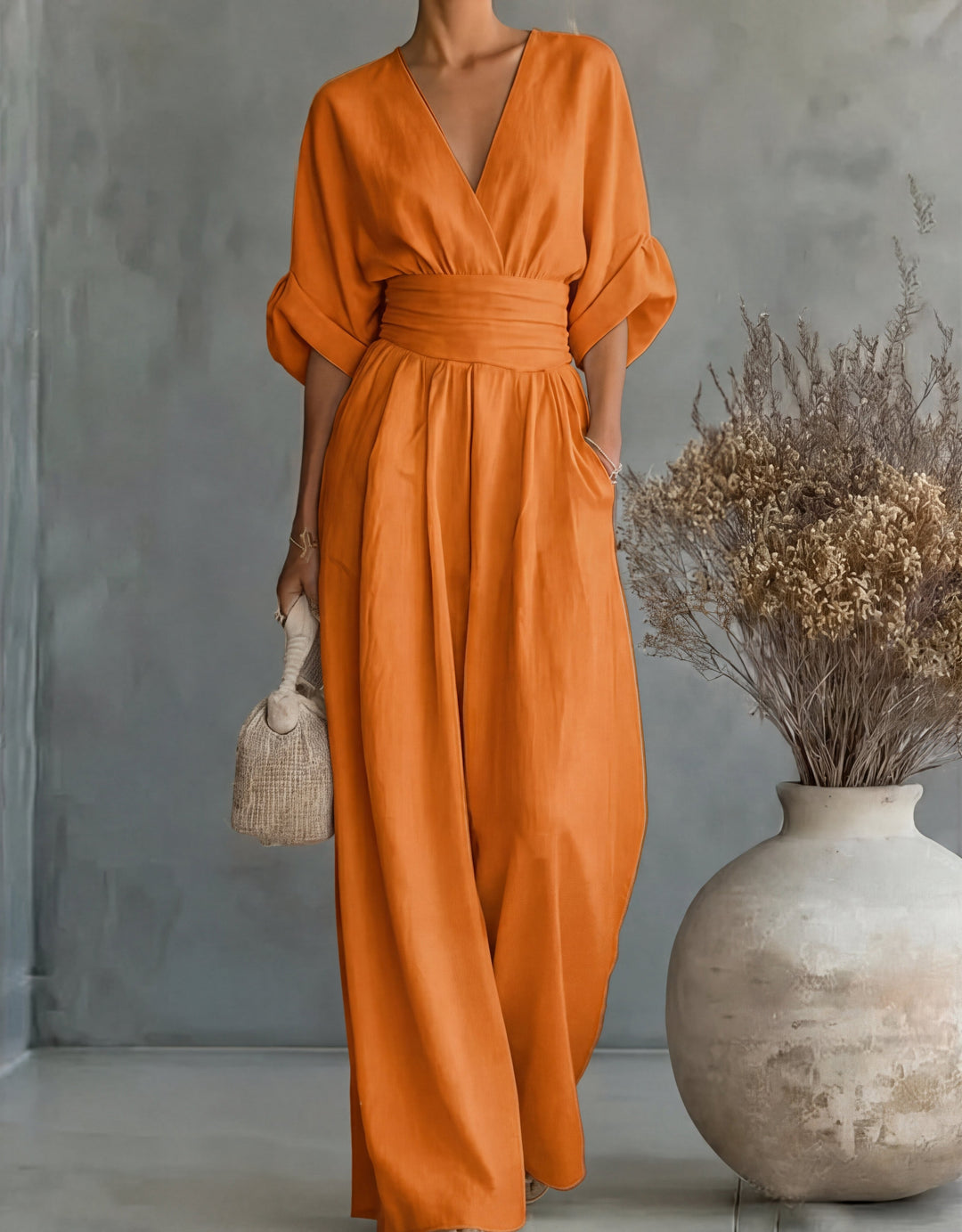 Daniela - Elegant jumpsuit with a V-neck and wide legs