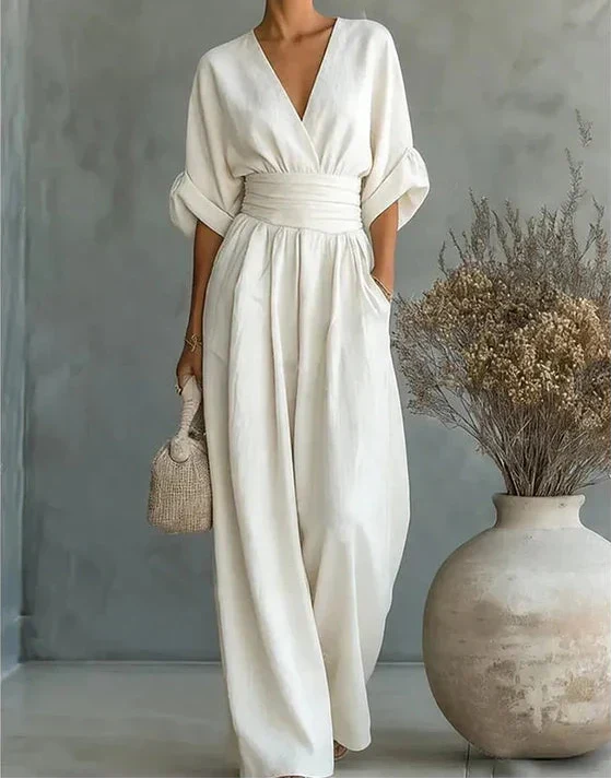Daniela - Elegant jumpsuit with a V-neck and wide legs